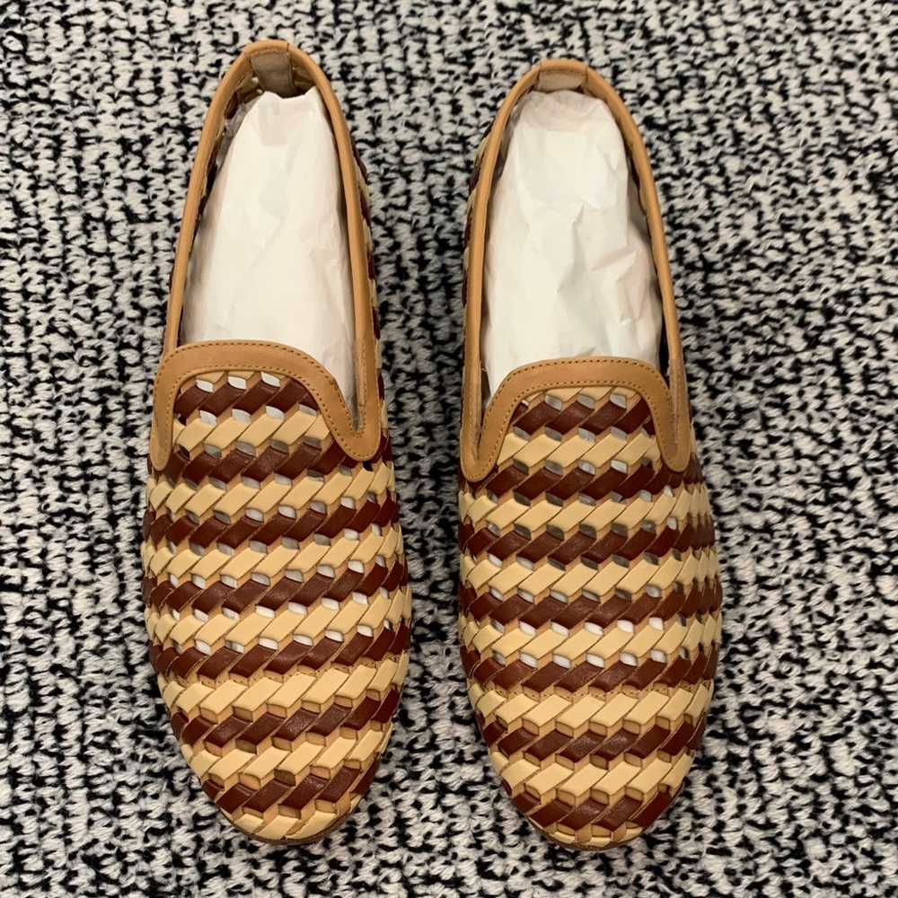 NWT. Women’s Fratelli Rossetti Woven Leather Slip-On Loafers in Brown and Tan.